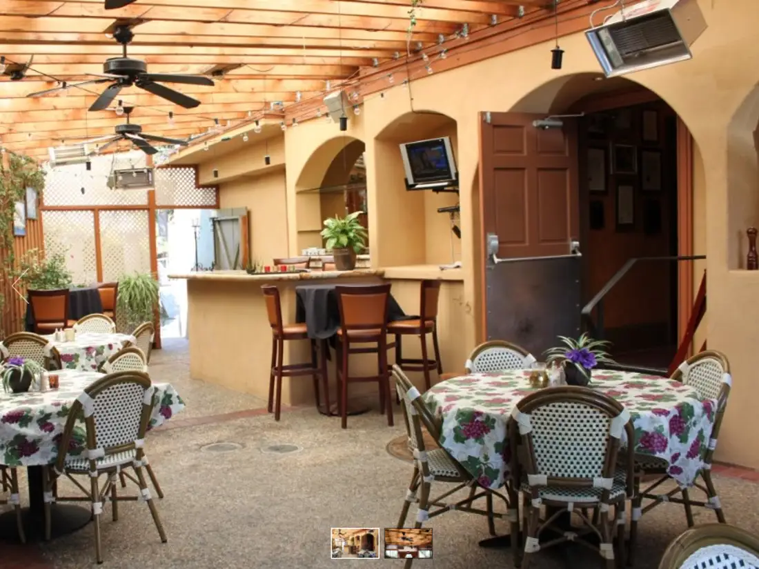 covered patio dining